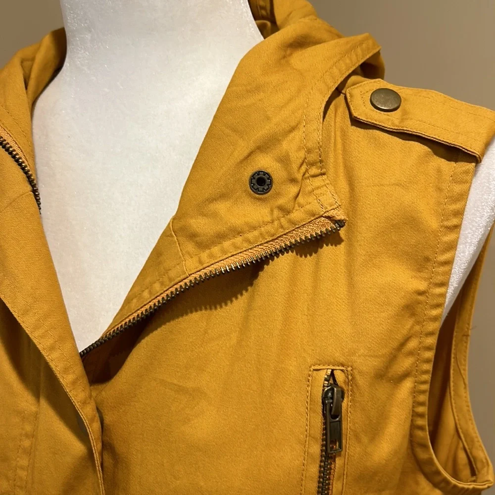 Zenana Outfitters Utility Vest. Small. New with tags - Picture 7 of 17